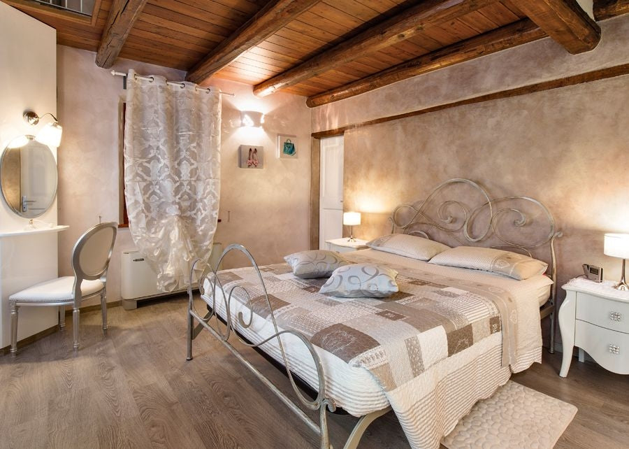 Klondike Light — full view